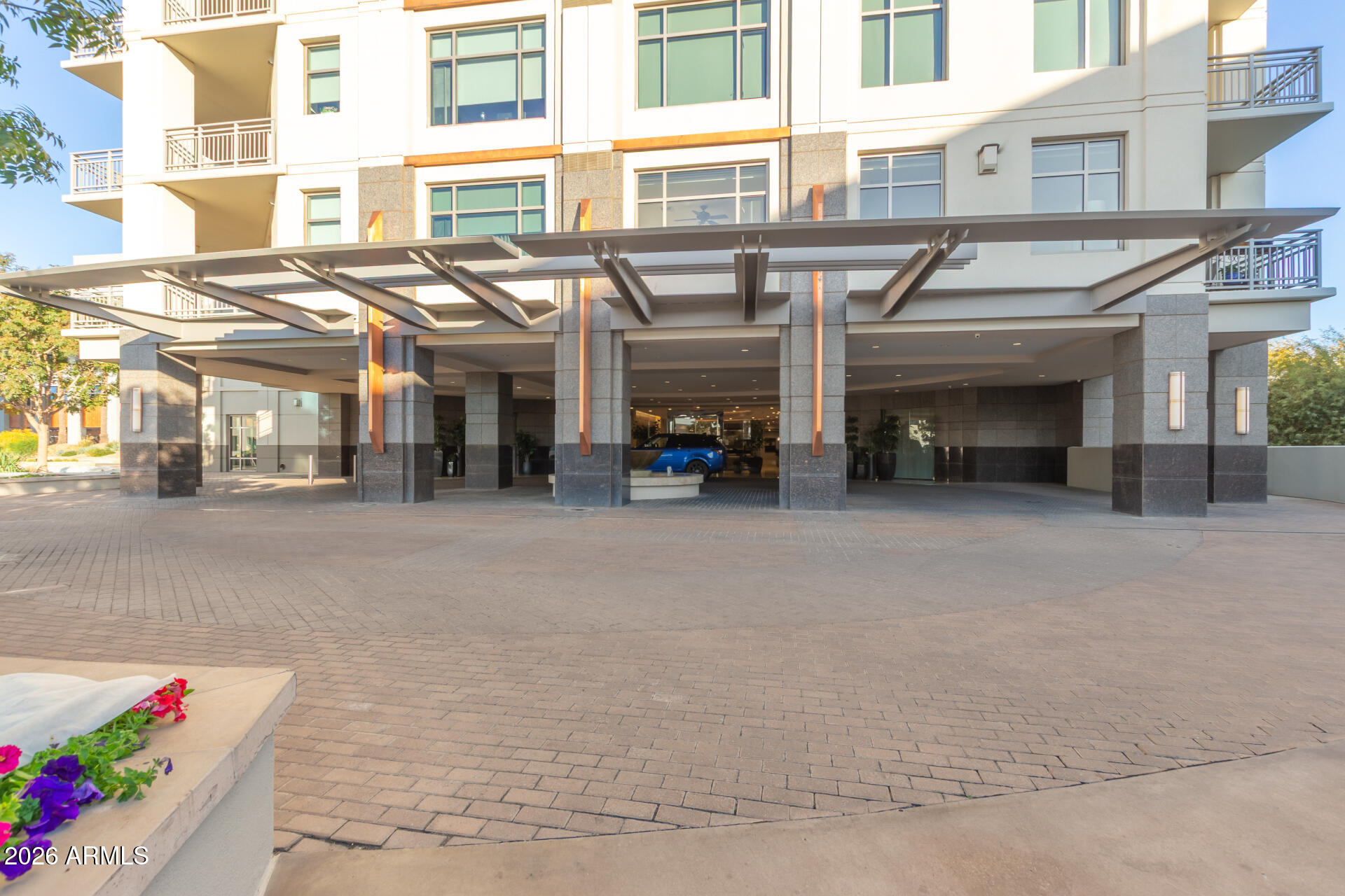 2211 E CAMELBACK Road 106