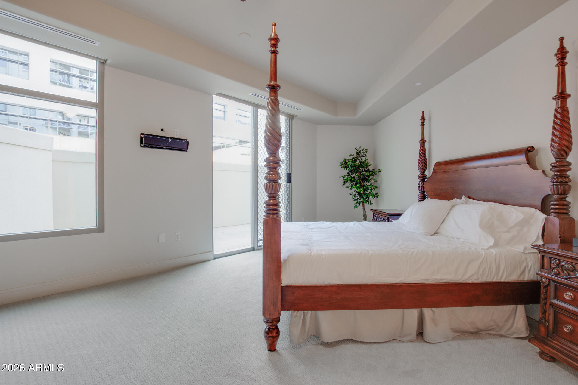 2211 E CAMELBACK Road 106