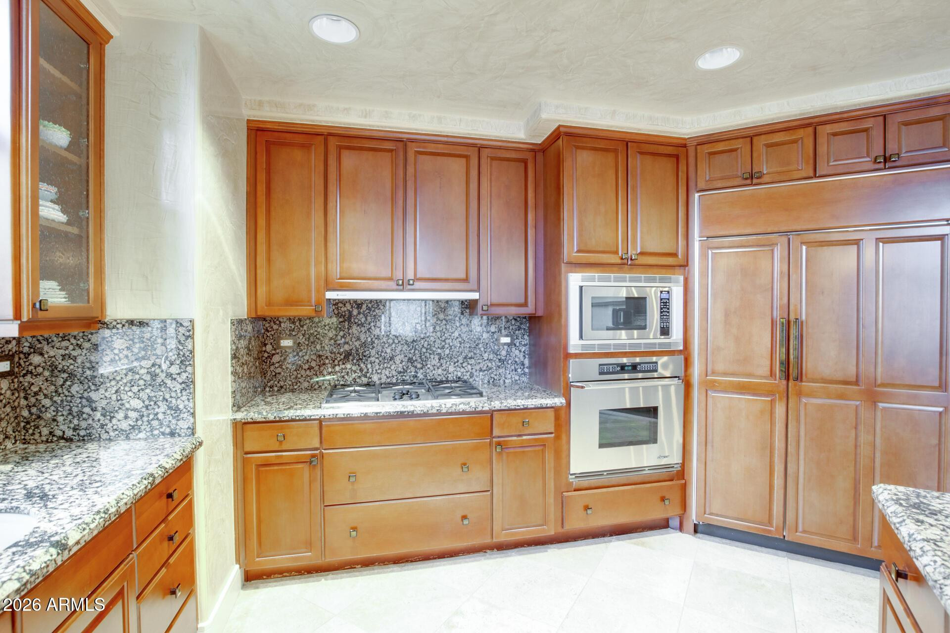 2211 E CAMELBACK Road 106