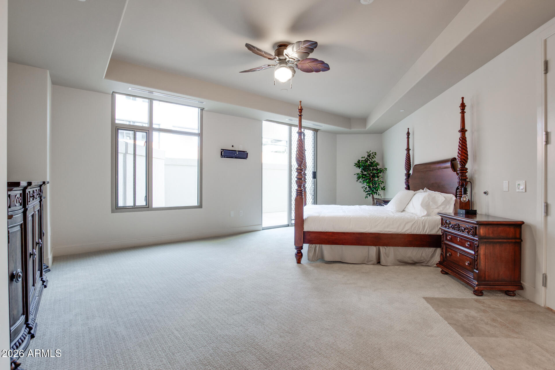 2211 E CAMELBACK Road 106