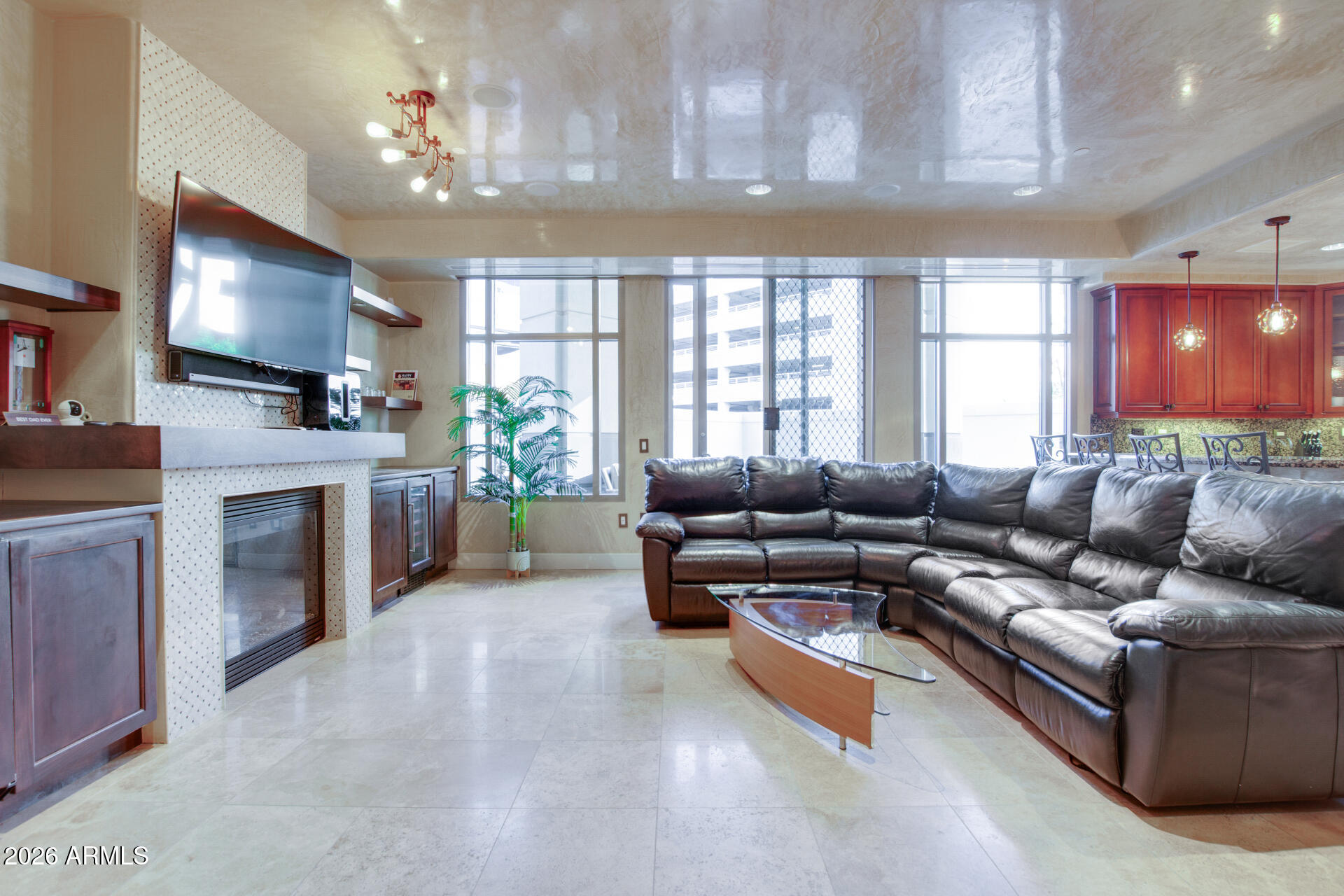 2211 E CAMELBACK Road 106