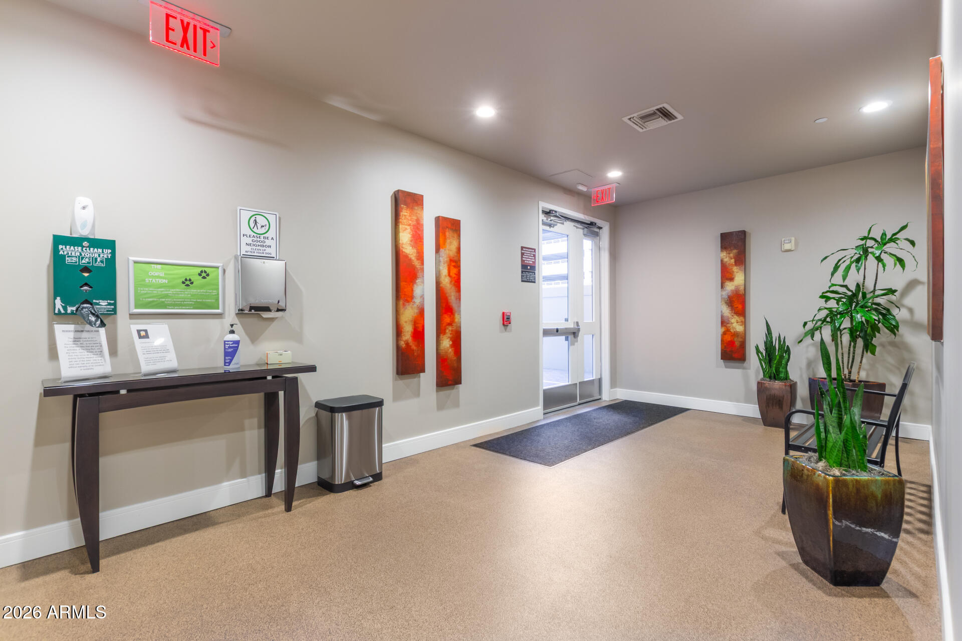 2211 E CAMELBACK Road 106