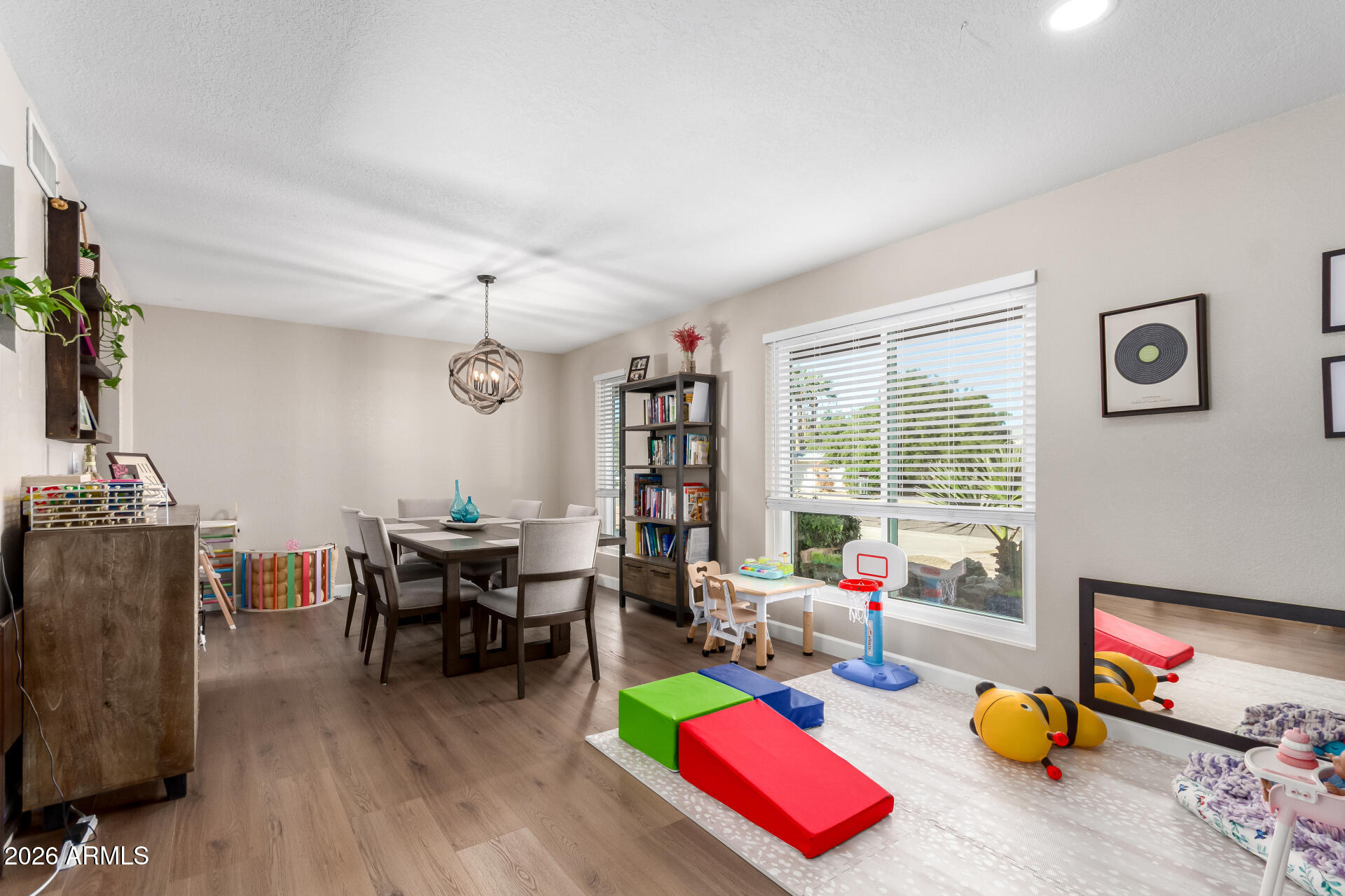 3927 E CORTEZ Street