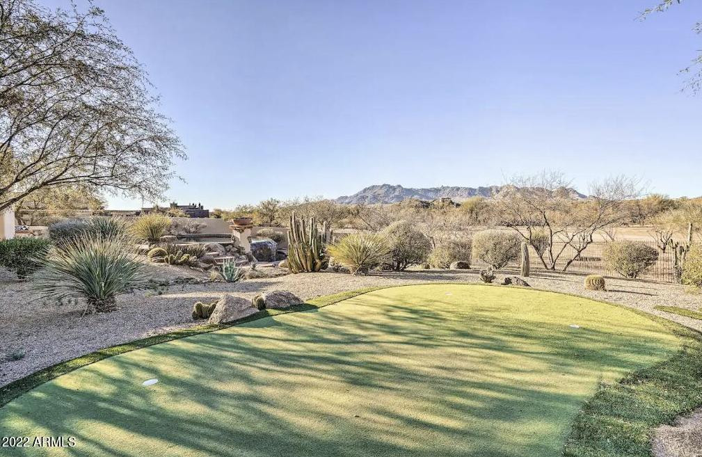 13639 E Hedgehog Place