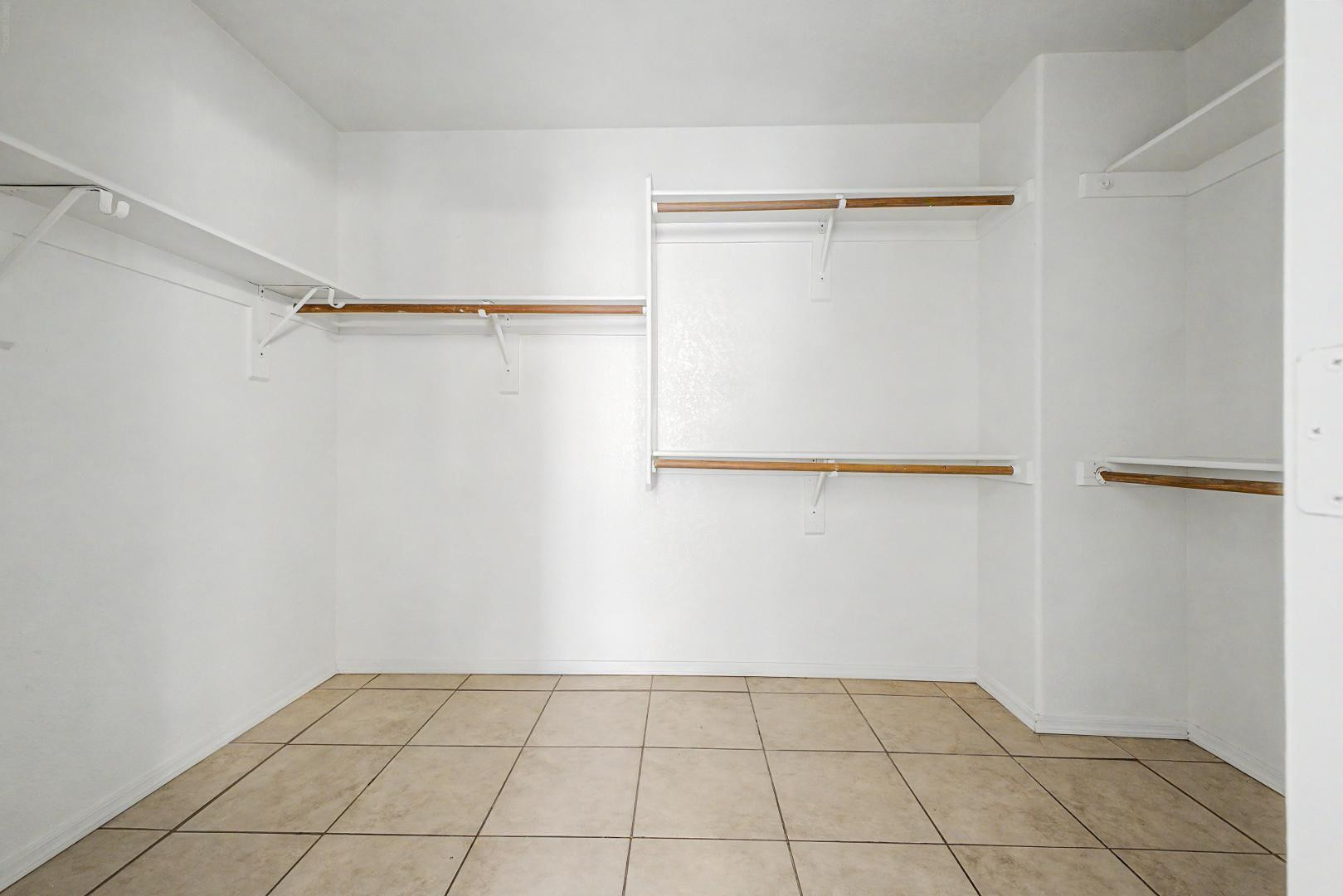 1295 S Honeysuckle Lane