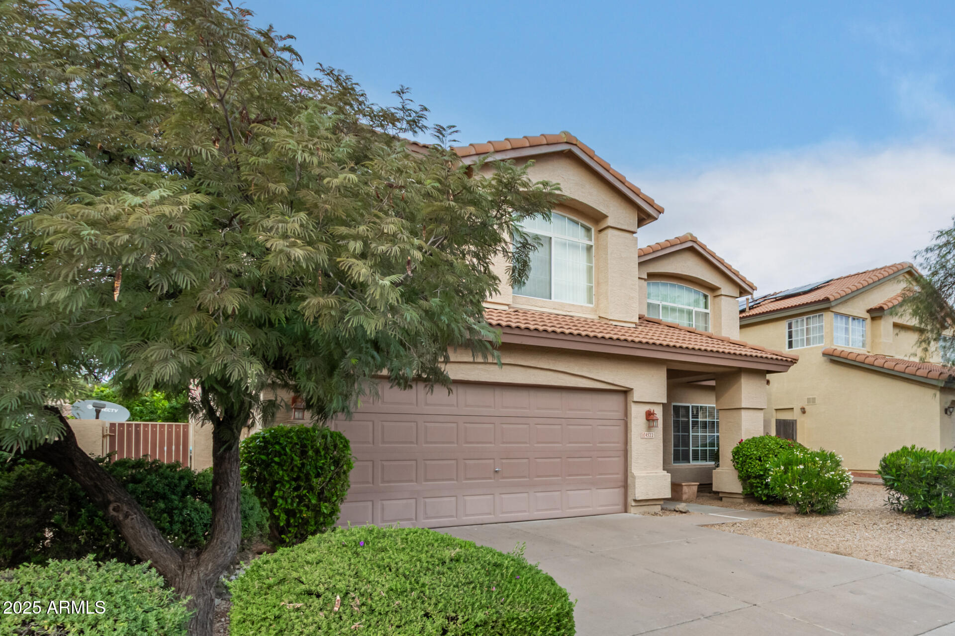4522 E ROWEL Road