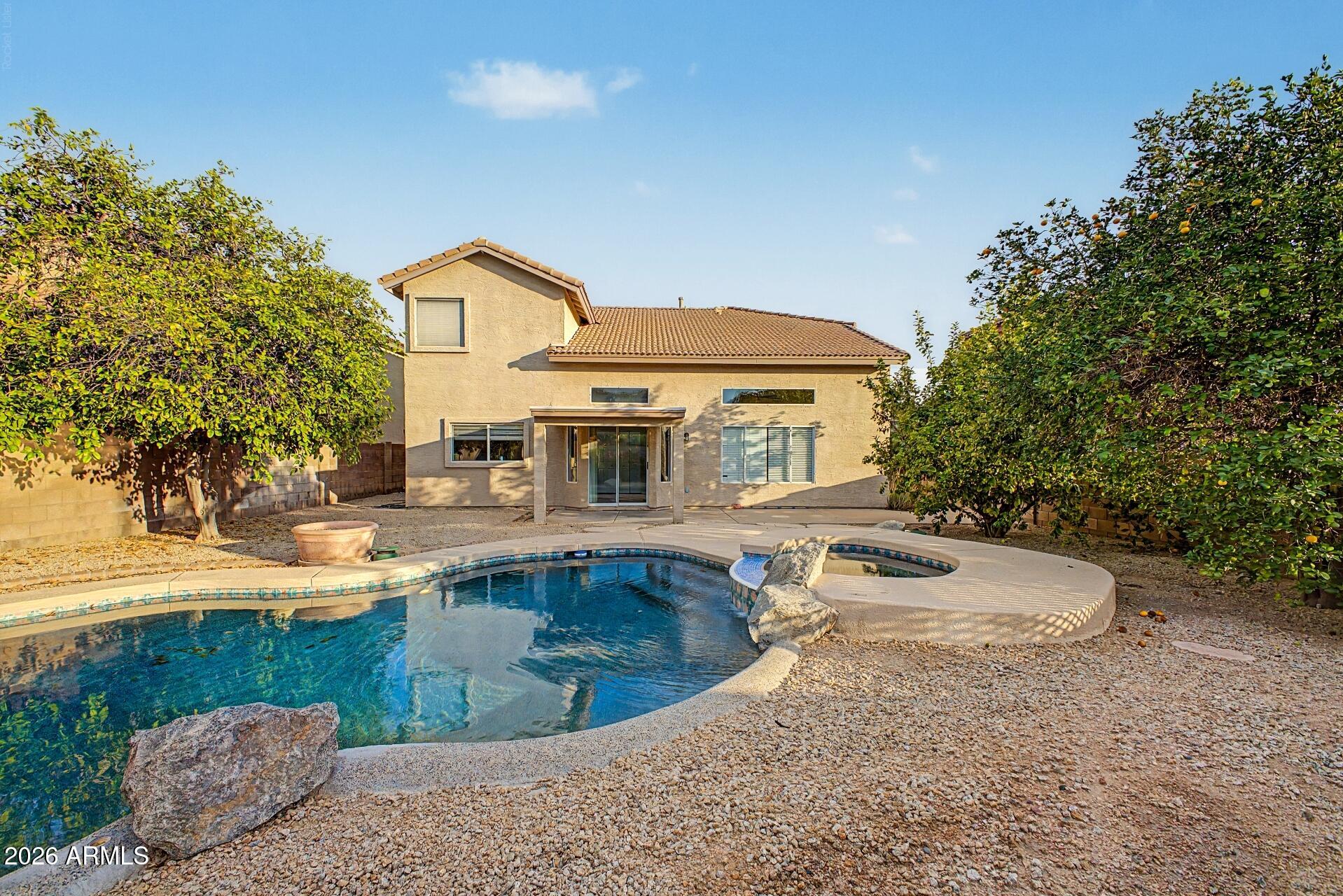 4522 E ROWEL Road