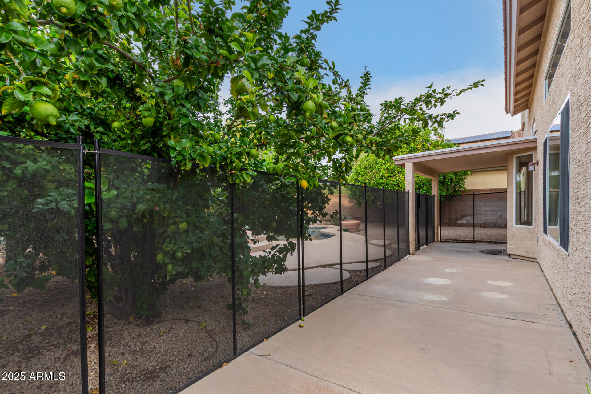 4522 E ROWEL Road
