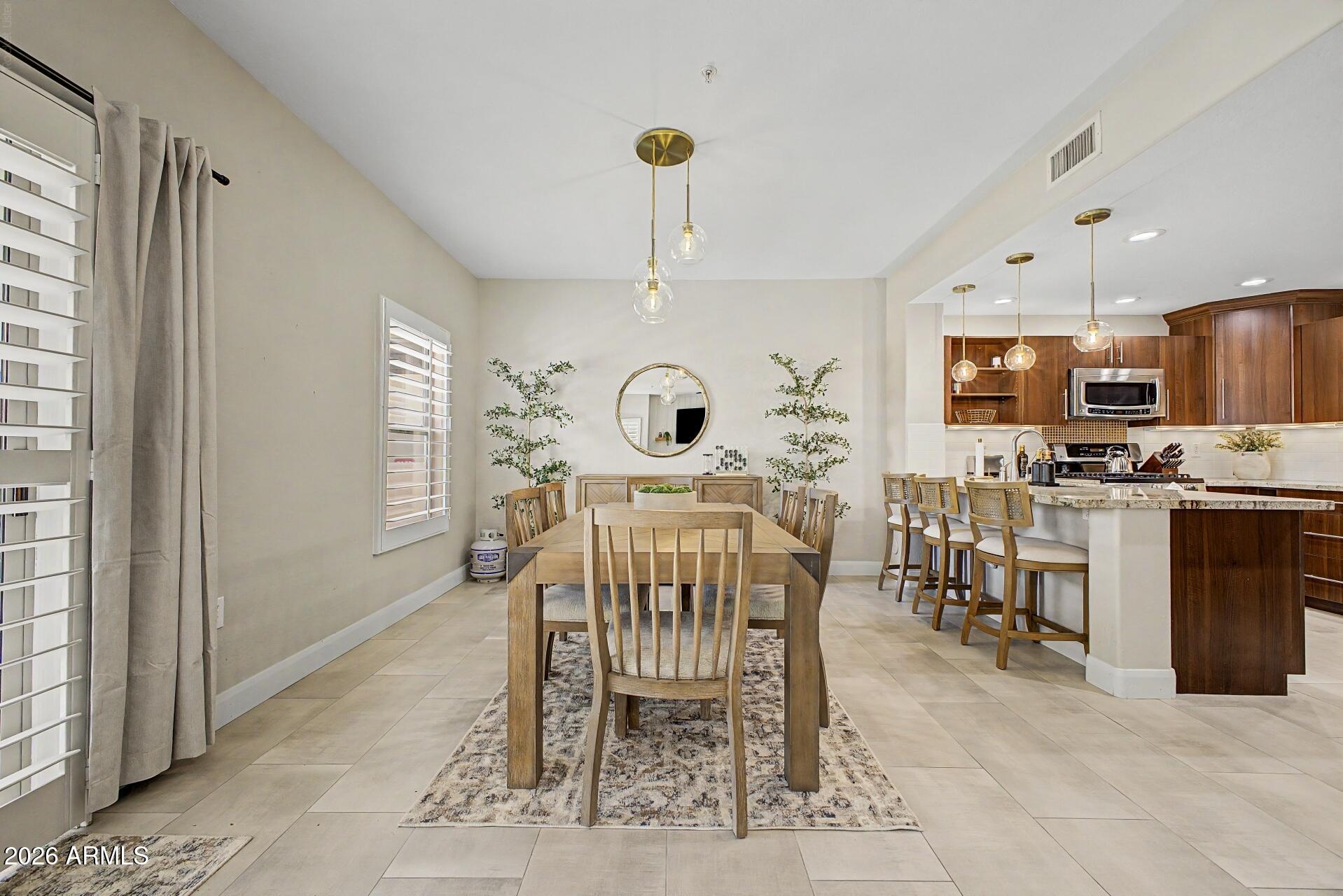 20121 N 76TH Street 1019