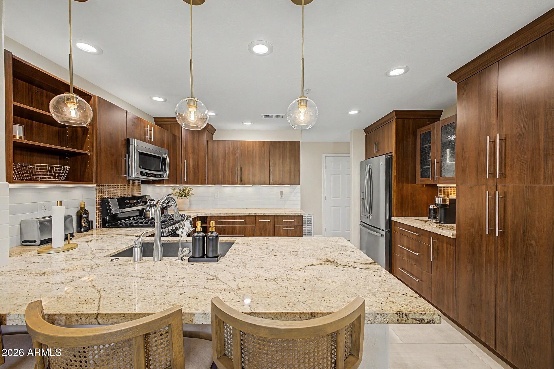 20121 N 76TH Street 1019