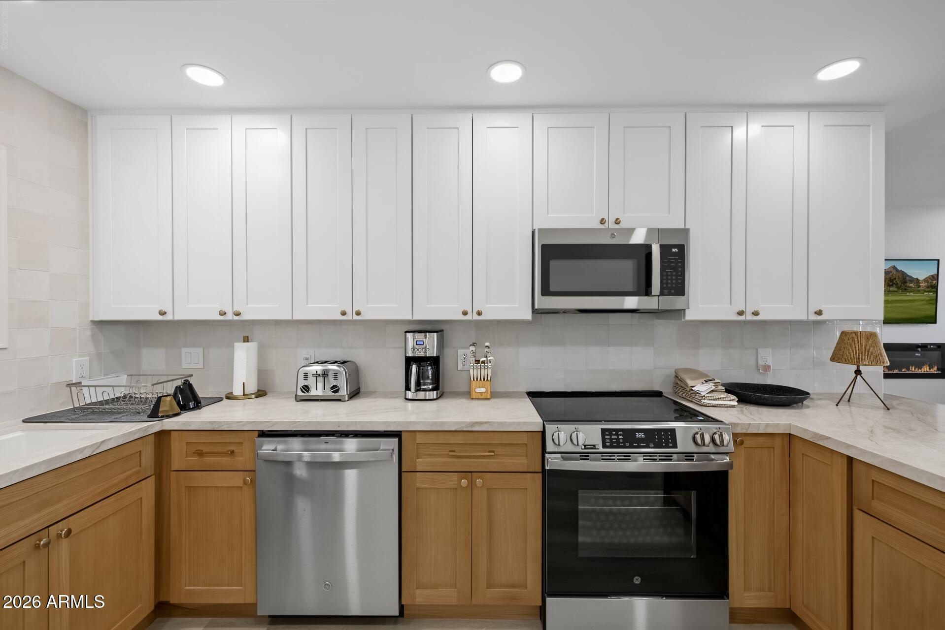 19700 N 76TH Street 2008