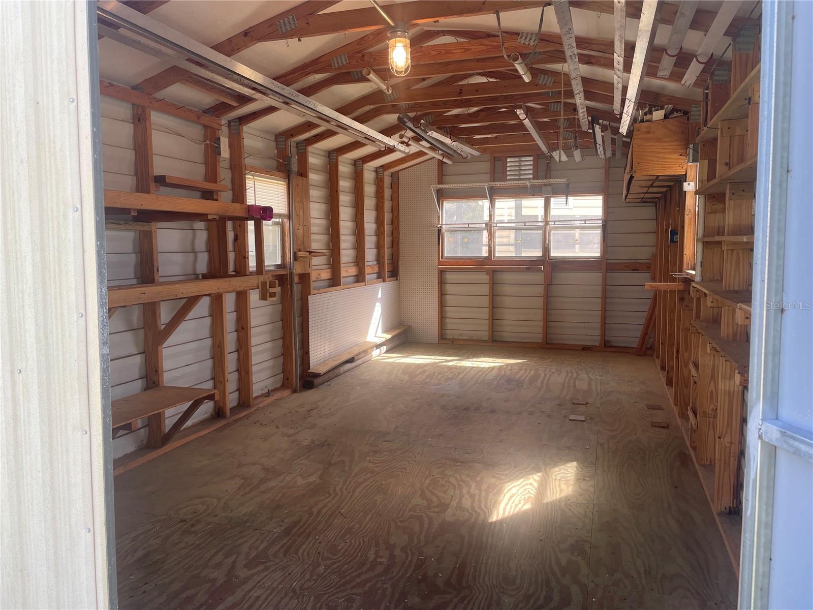 2330 PINE TREE DR