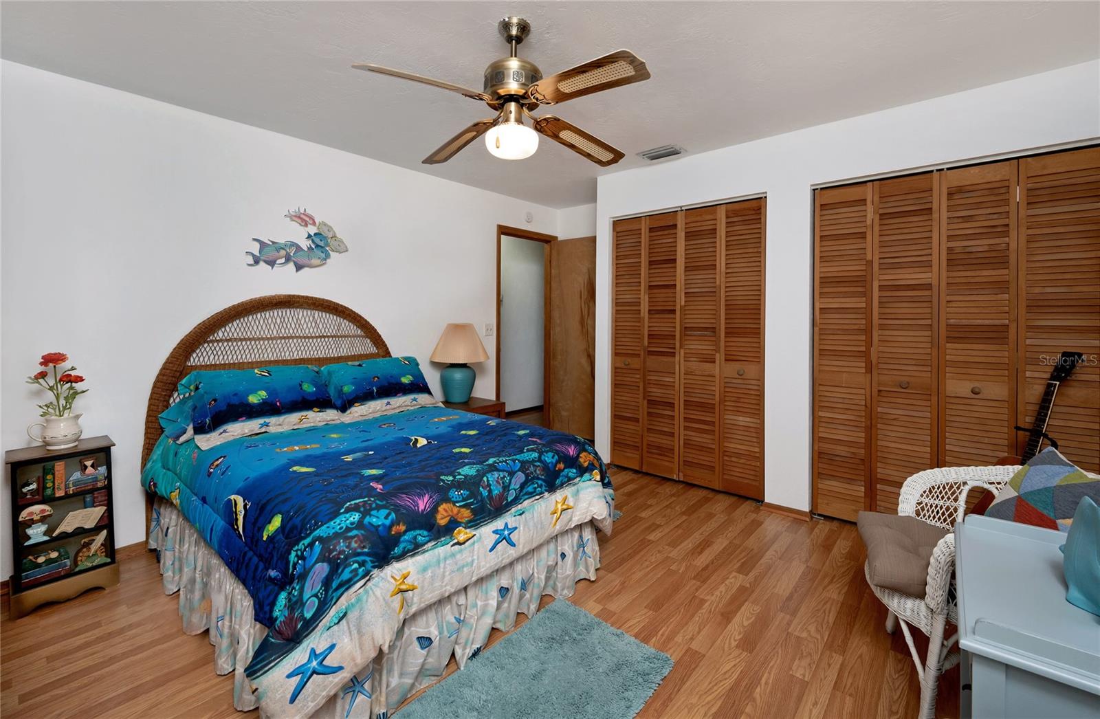 2330 PINE TREE DR
