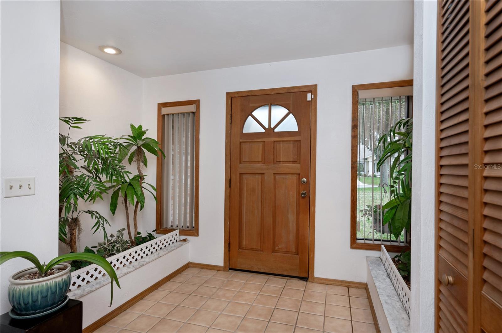 2330 PINE TREE DR