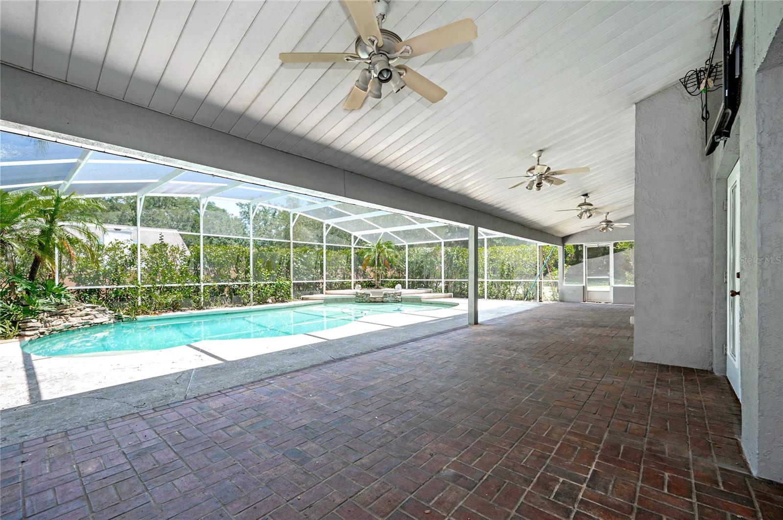 3600 THOMPSON RD