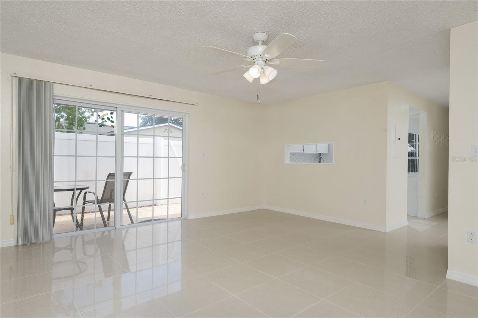 544 CASCADE CIR #102