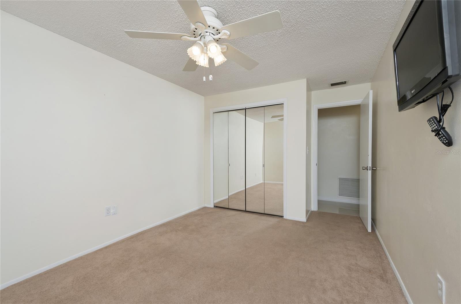 544 CASCADE CIR #102