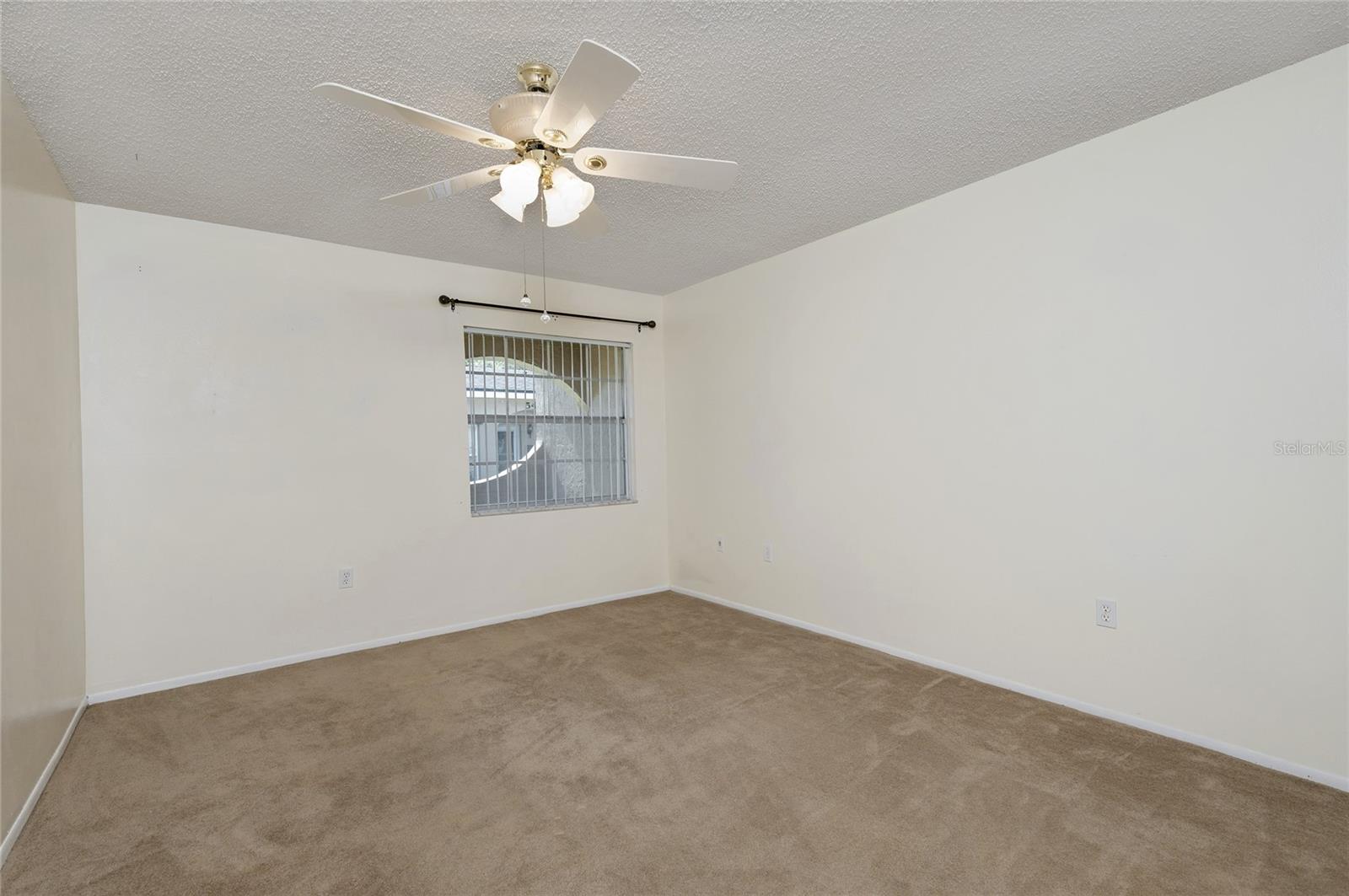 544 CASCADE CIR #102