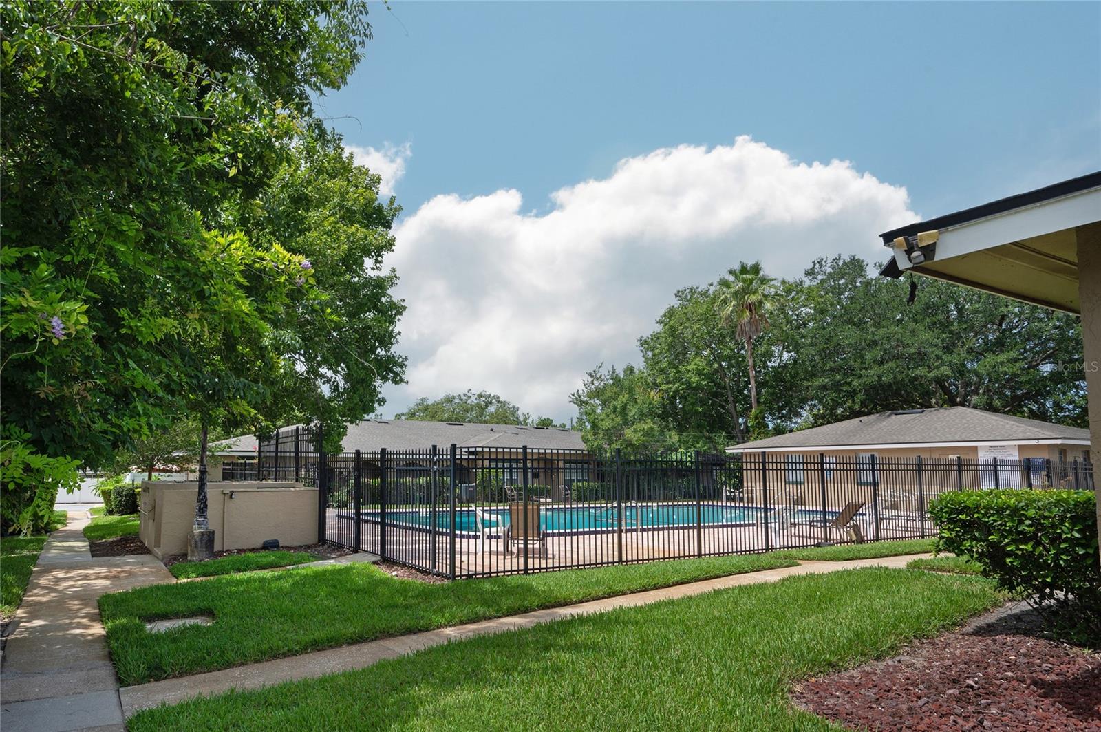 544 CASCADE CIR #102