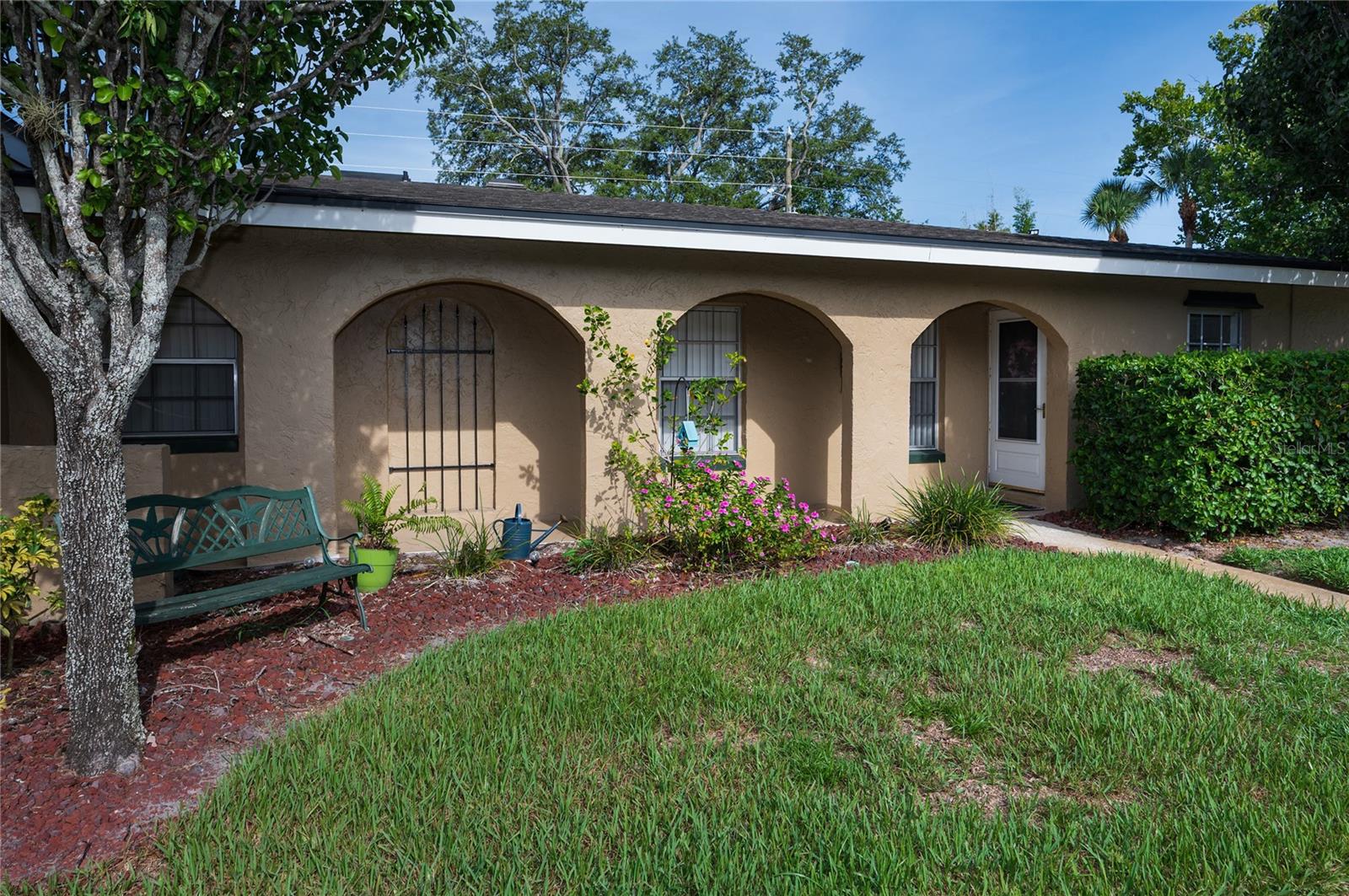 544 CASCADE CIR #102