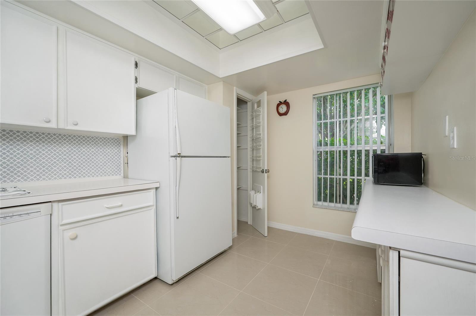 544 CASCADE CIR #102