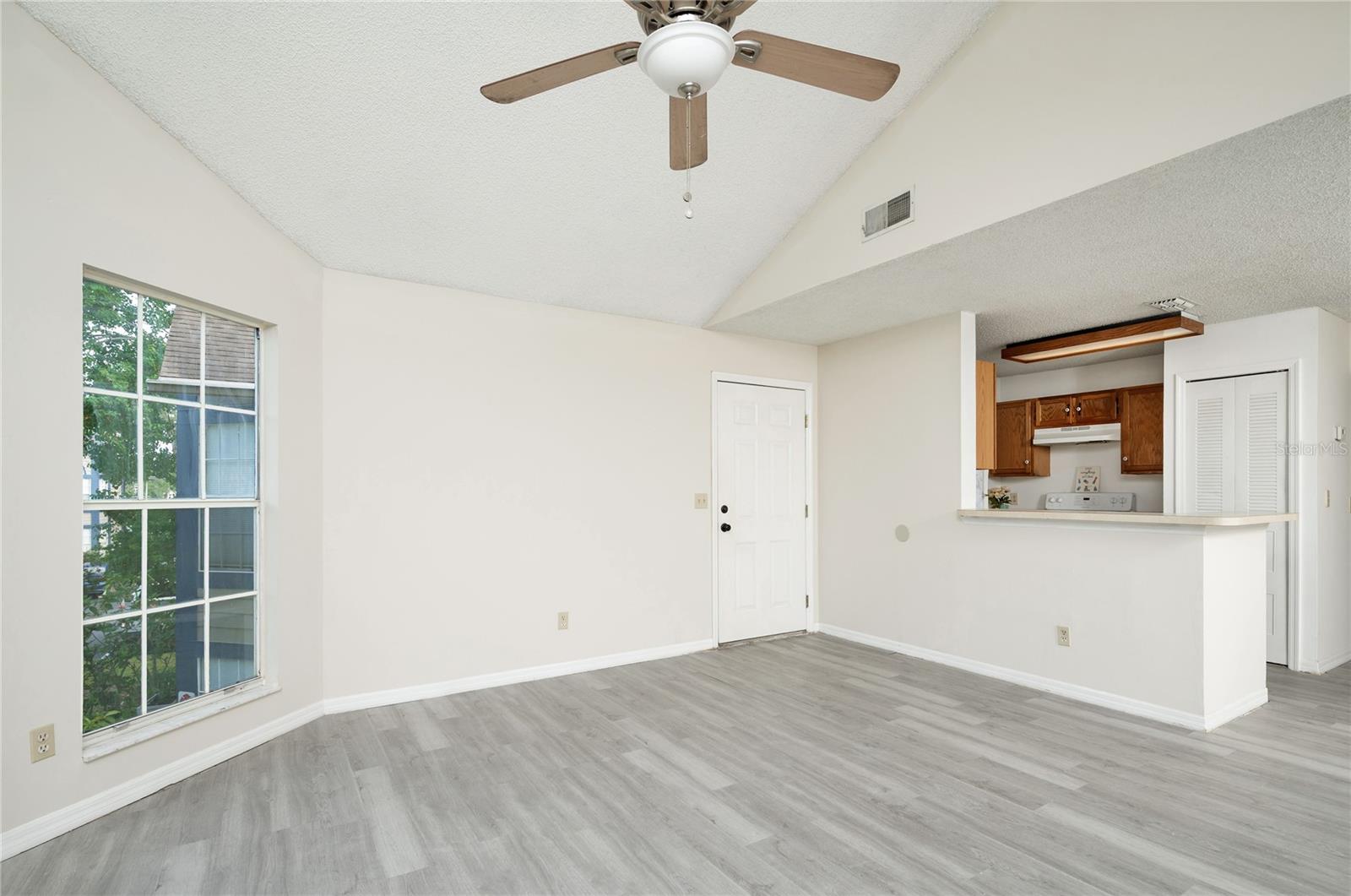 943 BAKEWELL CT #205