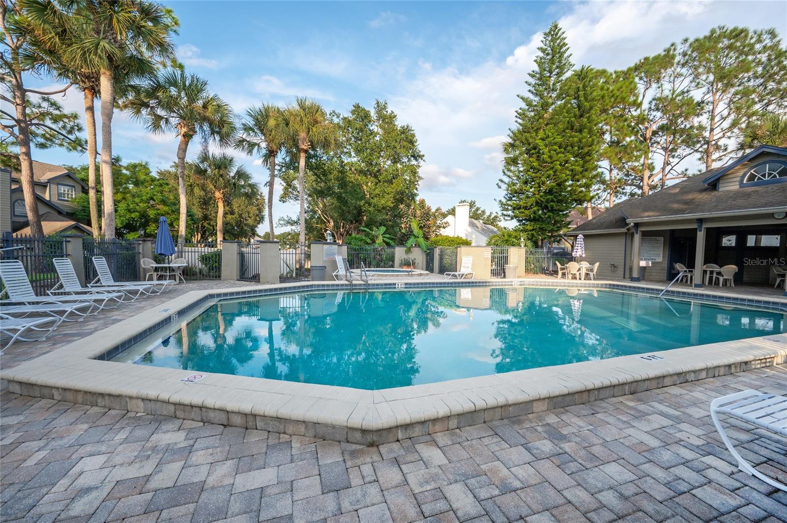 943 BAKEWELL CT #205