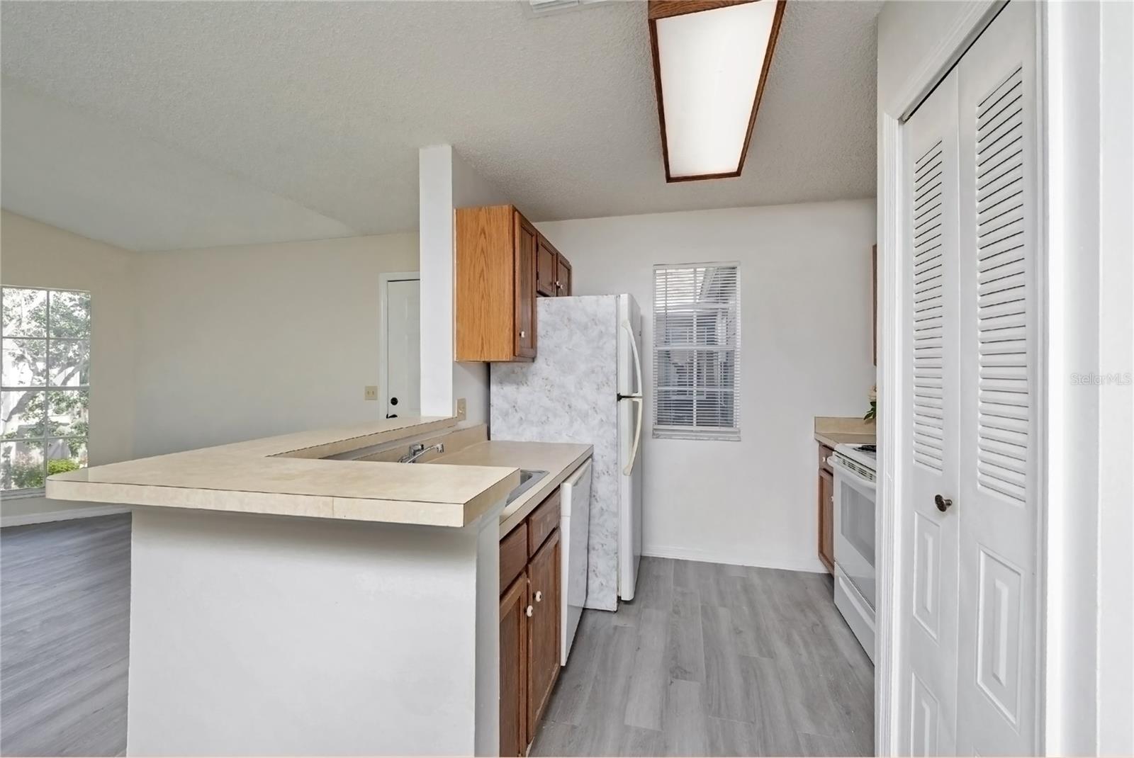 943 BAKEWELL CT #205