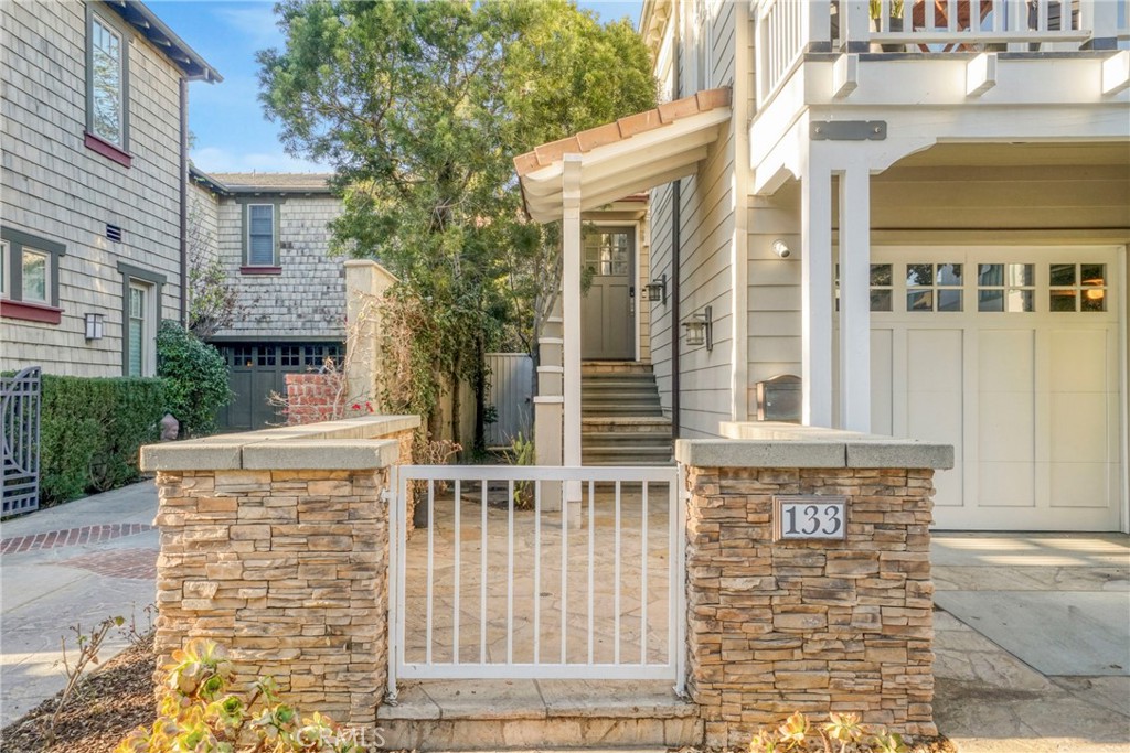 133 Hollister Avenue
