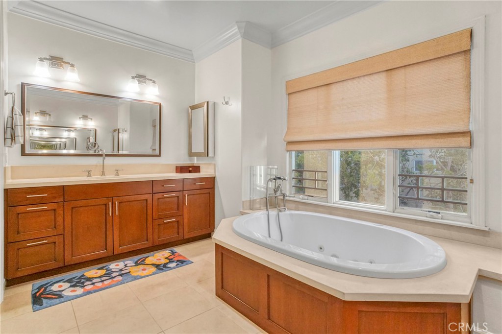 133 Hollister Avenue