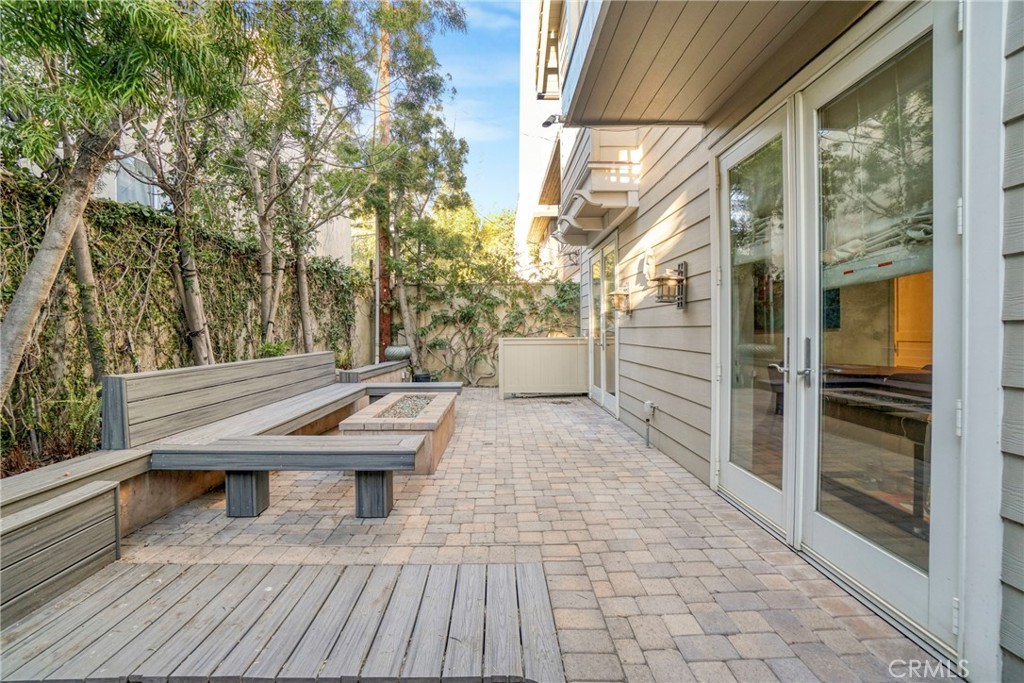 133 Hollister Avenue