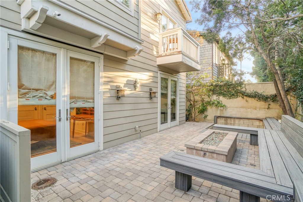 133 Hollister Avenue