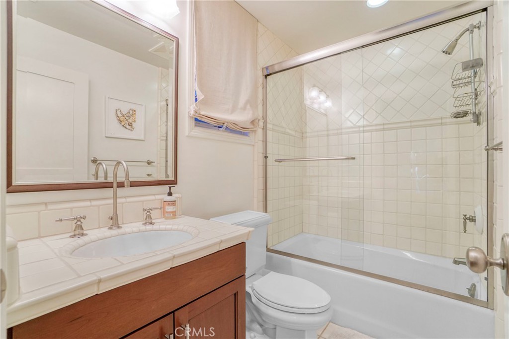 133 Hollister Avenue