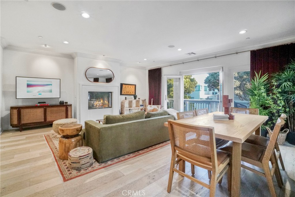 133 Hollister Avenue