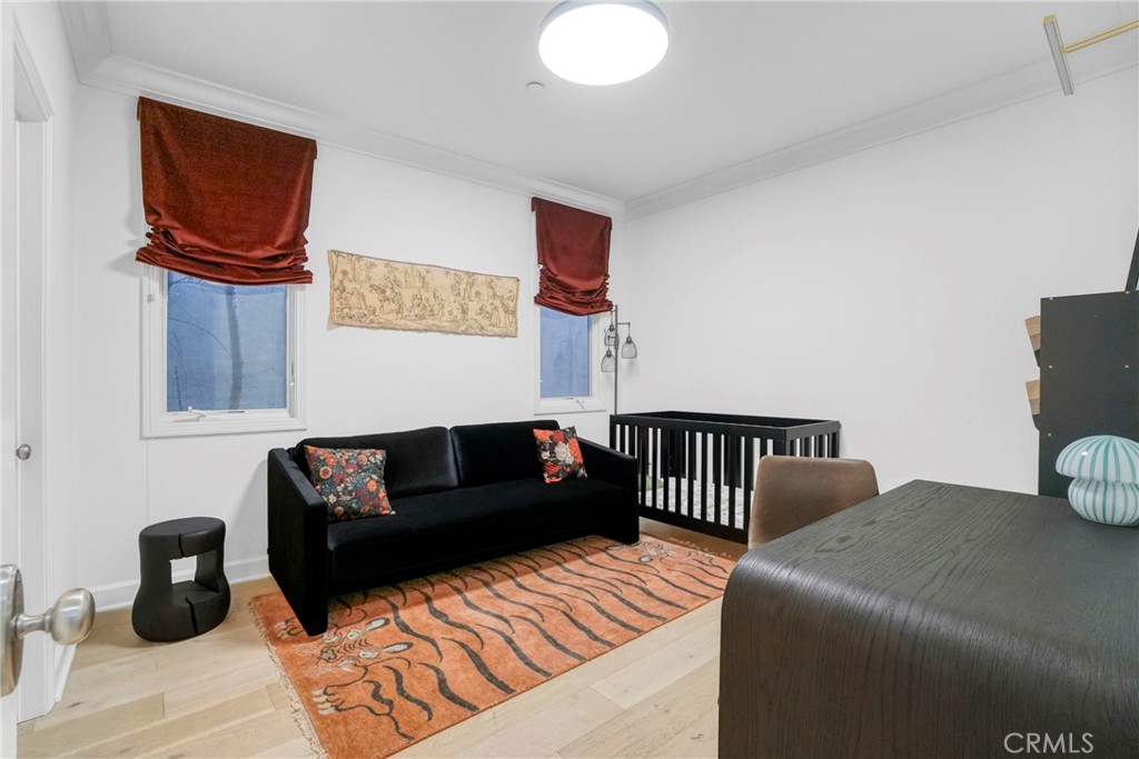 133 Hollister Avenue