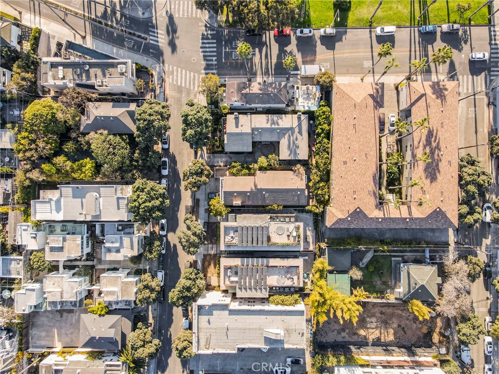 133 Hollister Avenue