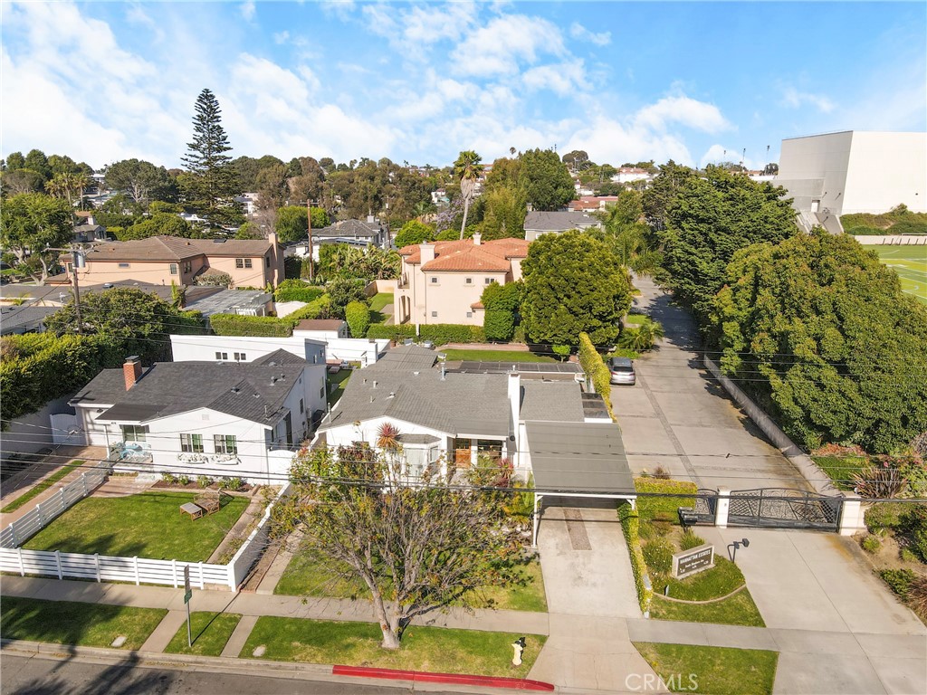 424 S Meadows Ave