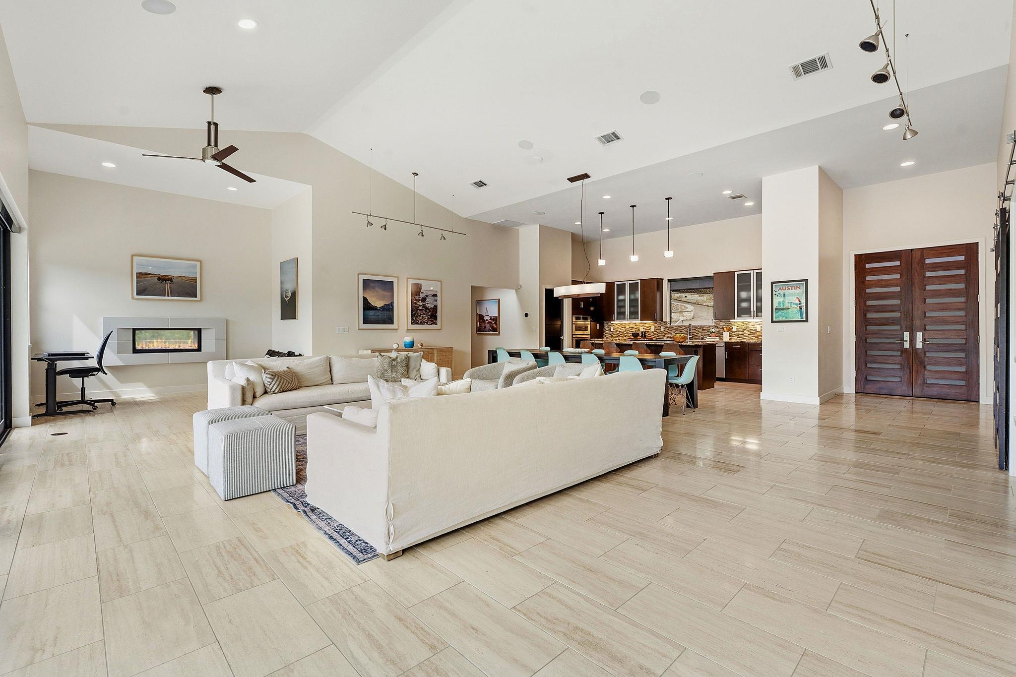 3605 Robbins RD