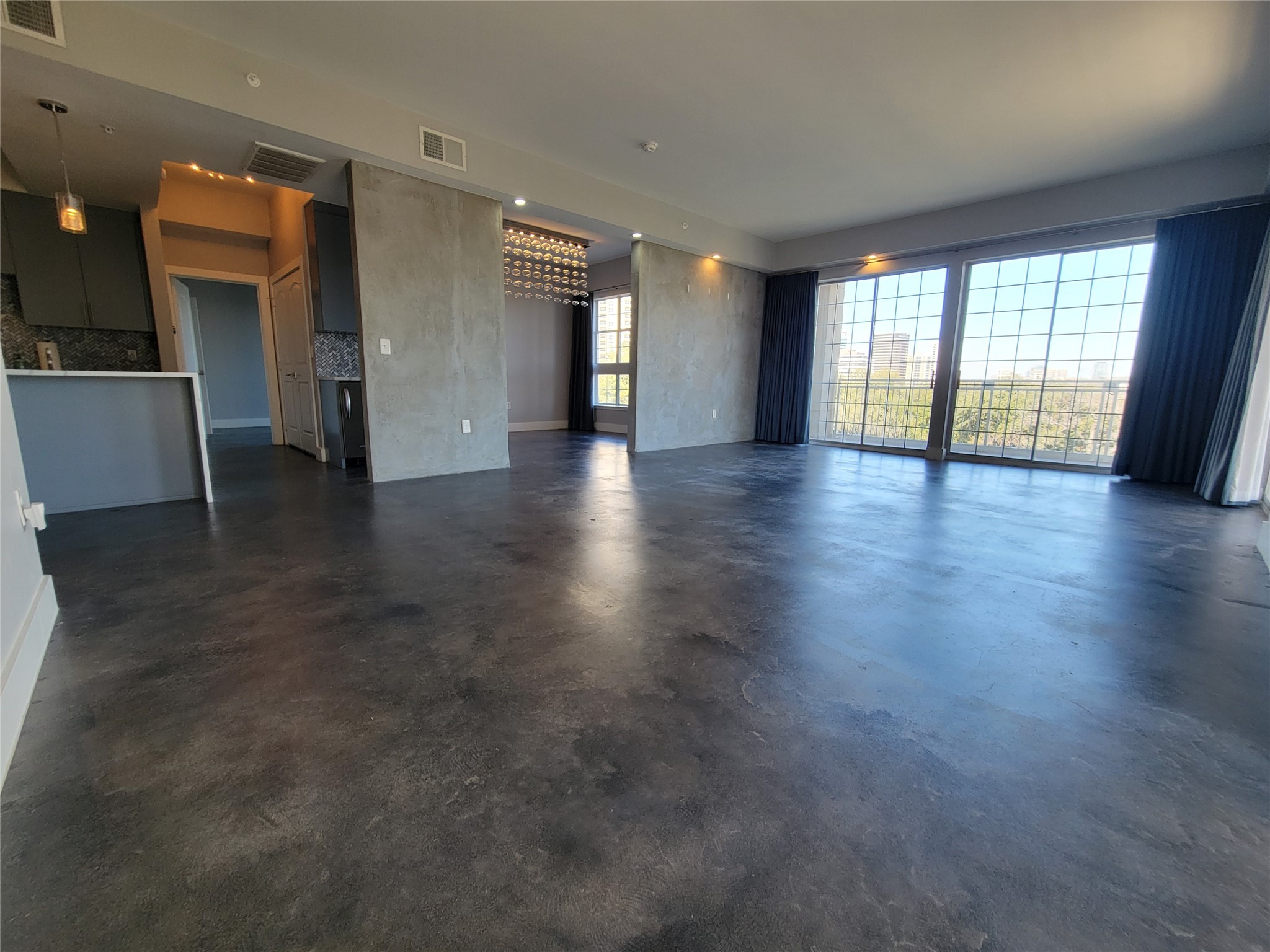 3225 Turtle Creek Boulevard 447