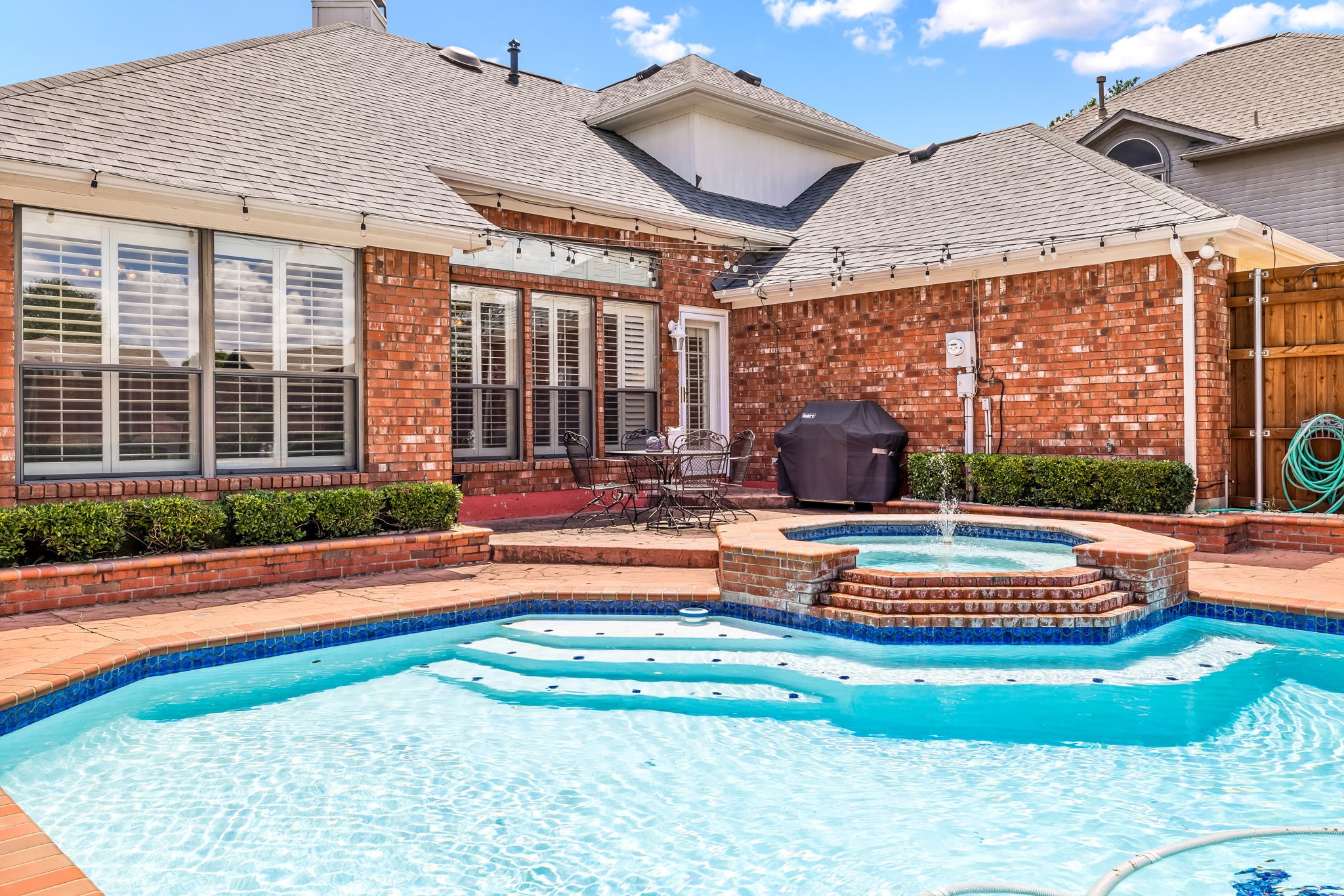 517 Hunters Creek Drive