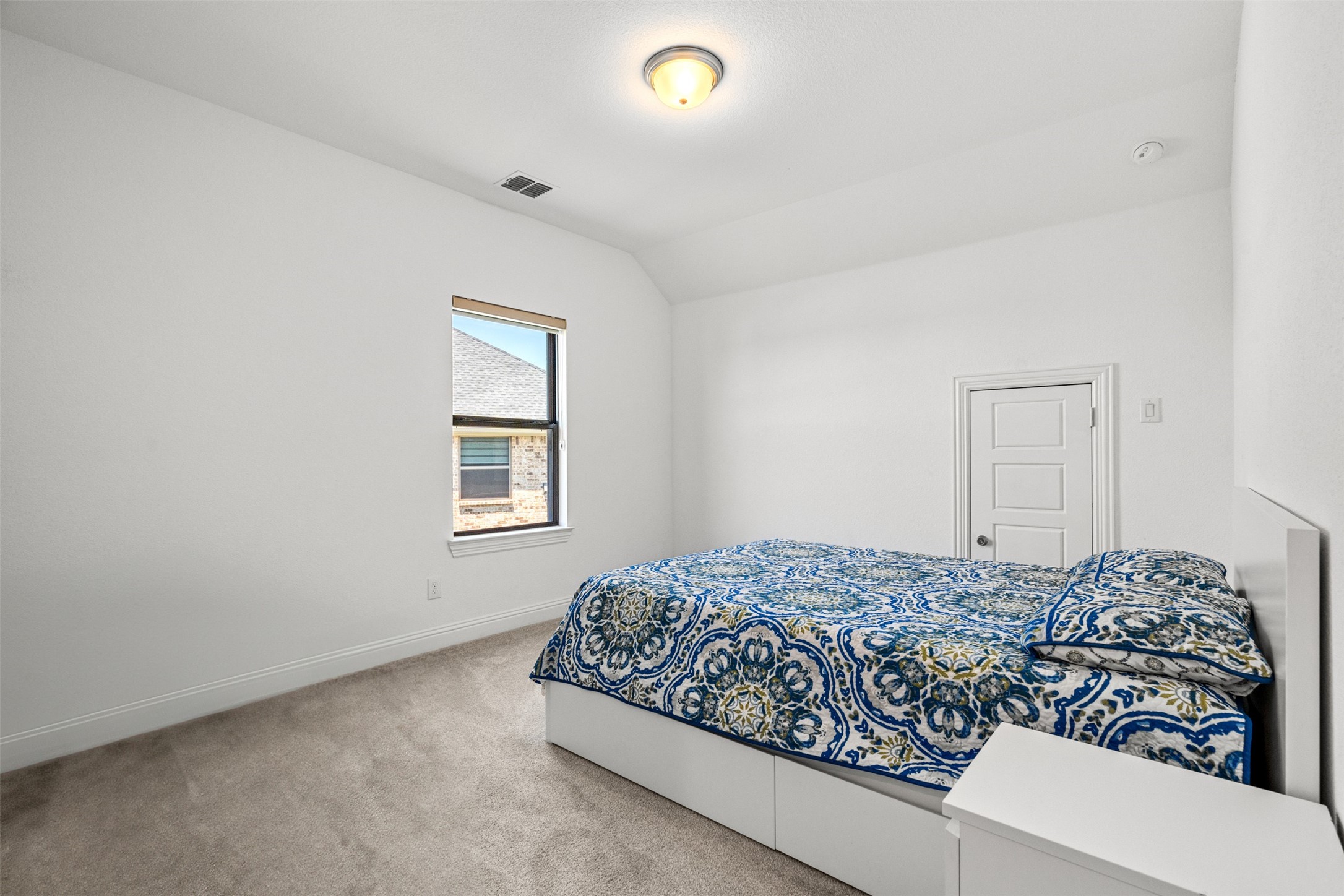 4471 Vivion Drive