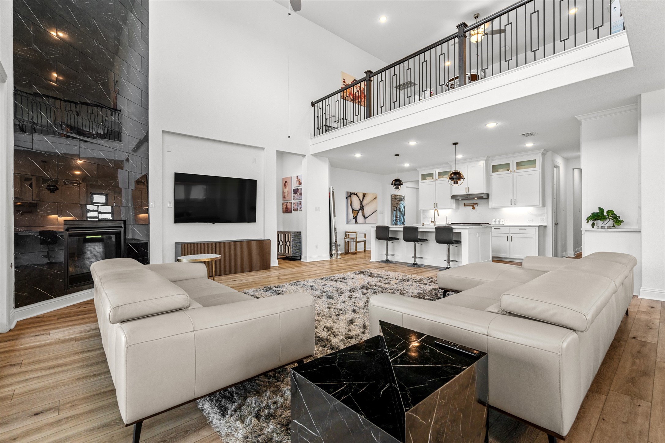 4471 Vivion Drive