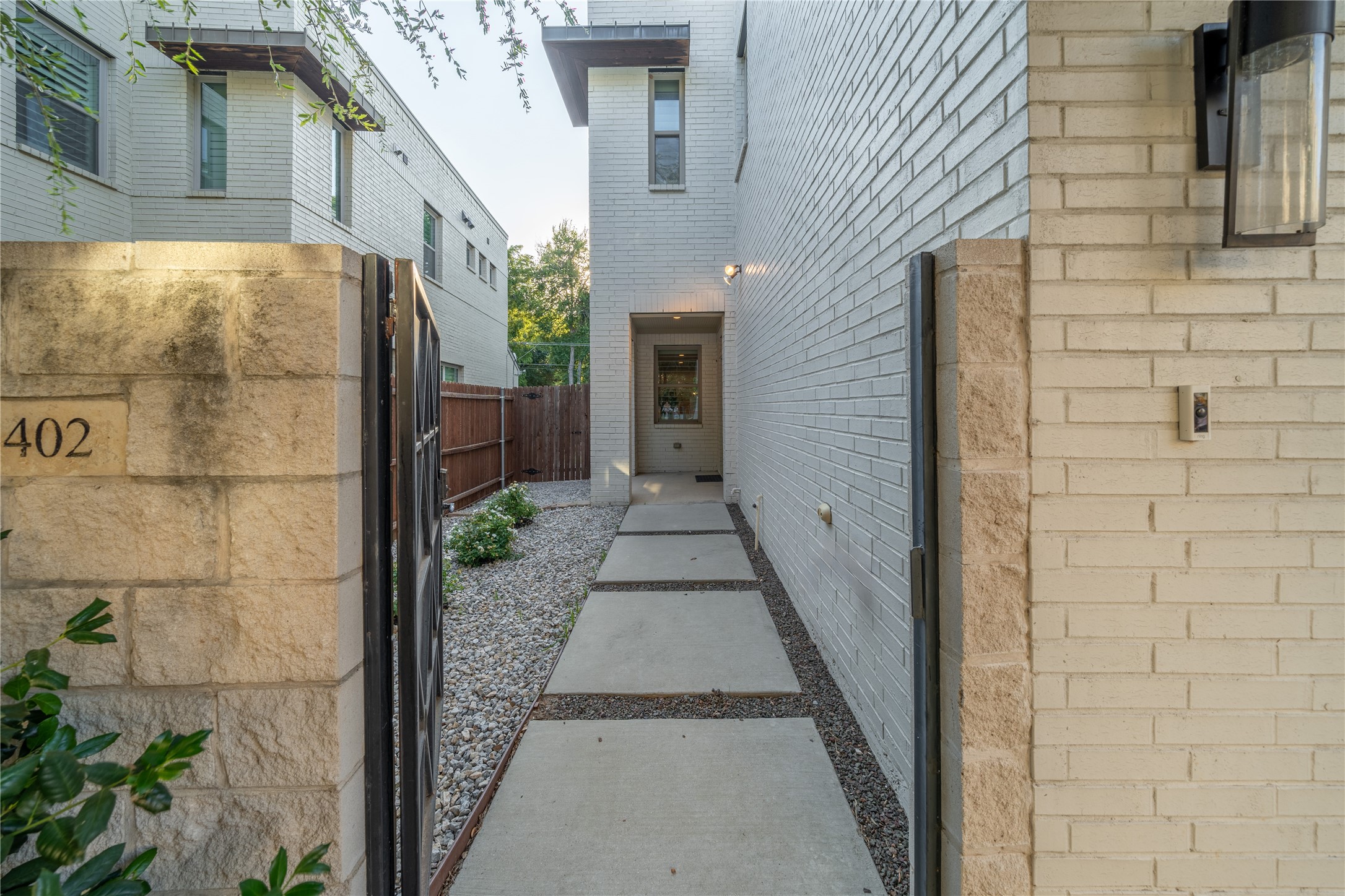 402 Foch Street