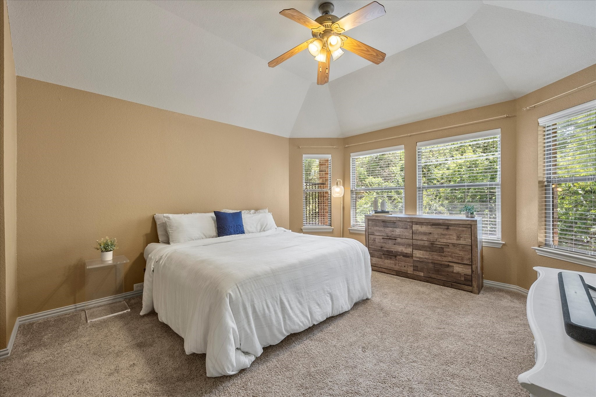 2155 Lake Forest Drive