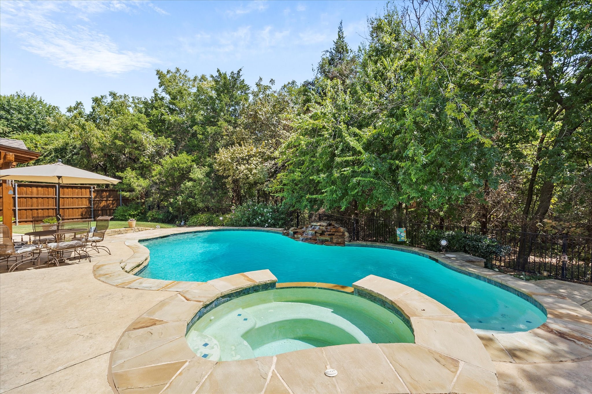2155 Lake Forest Drive