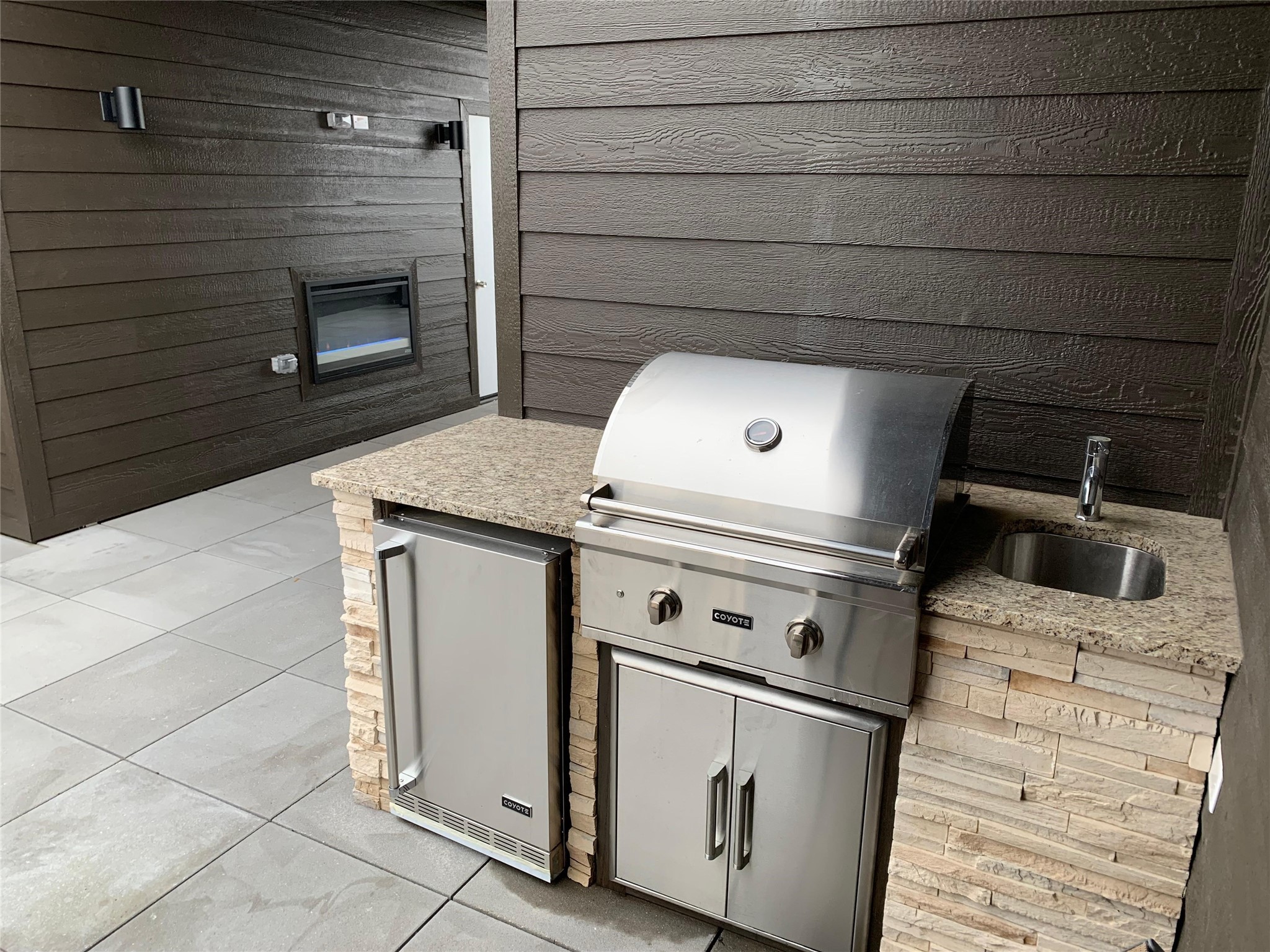 4060 Spring Valley Road 202