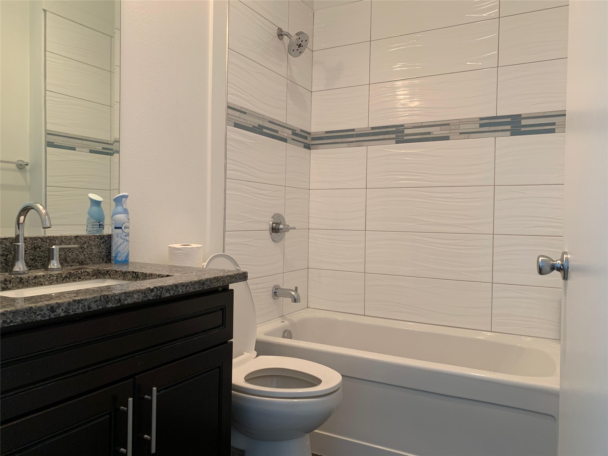 4060 Spring Valley Road 202