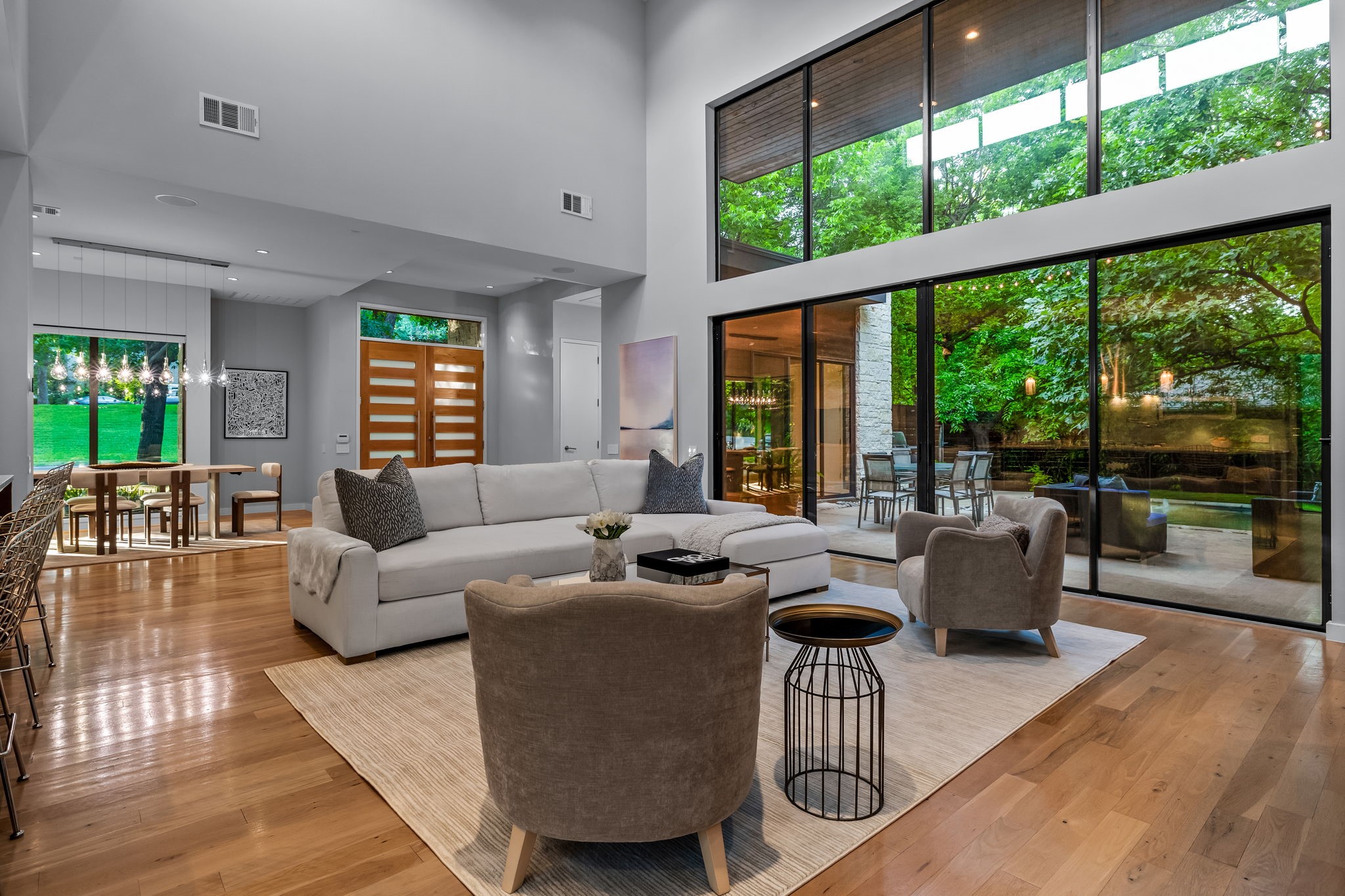 8006 San Leandro Drive