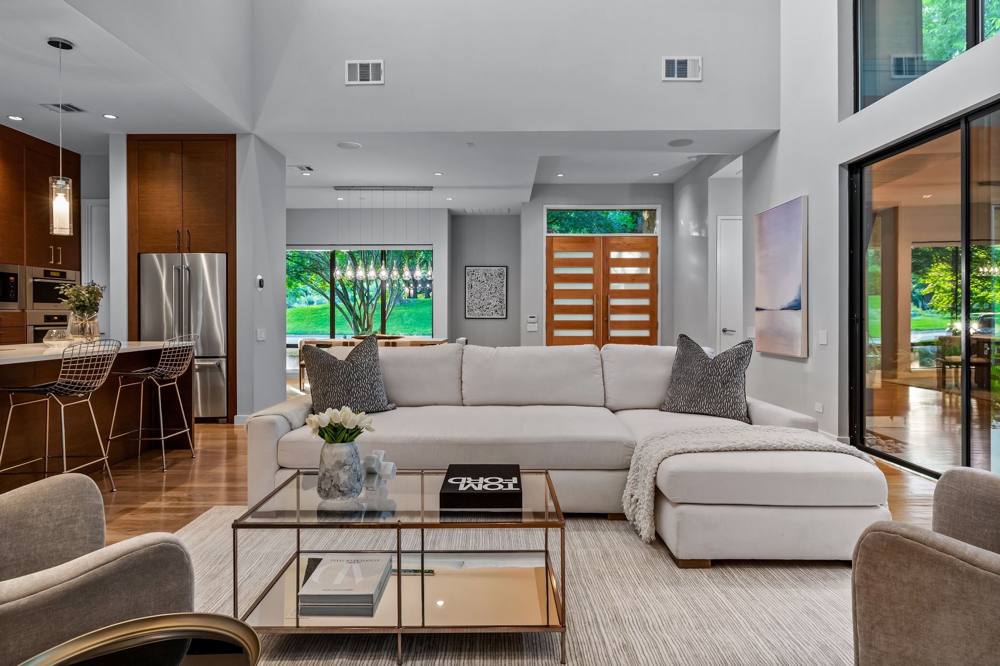 8006 San Leandro Drive