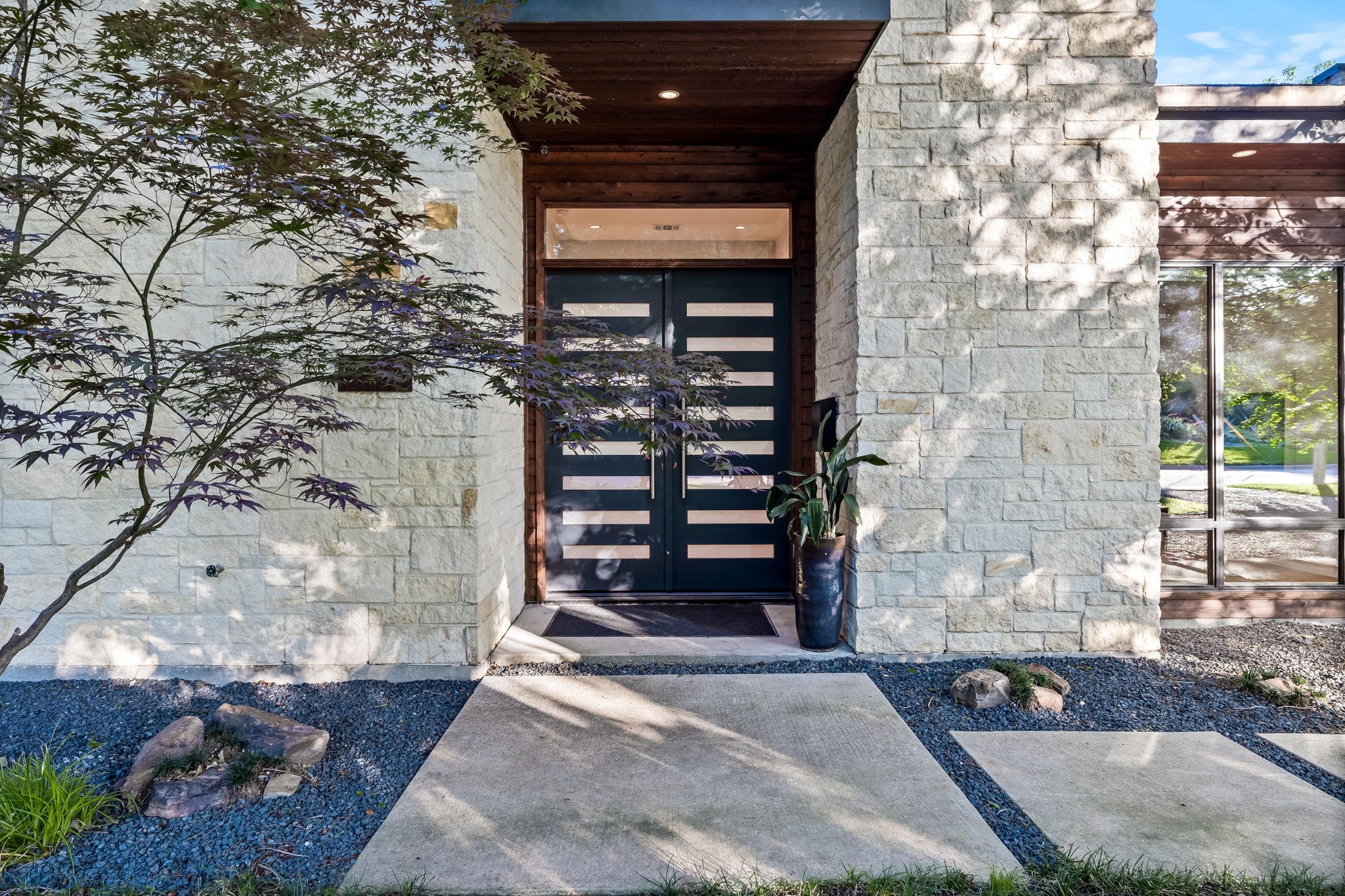 8006 San Leandro Drive